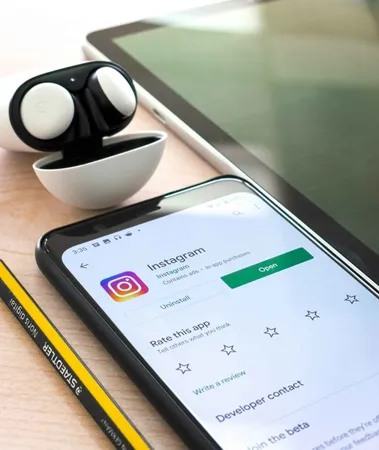Bir akıllı telefon ekranında Instagram uygulaması.